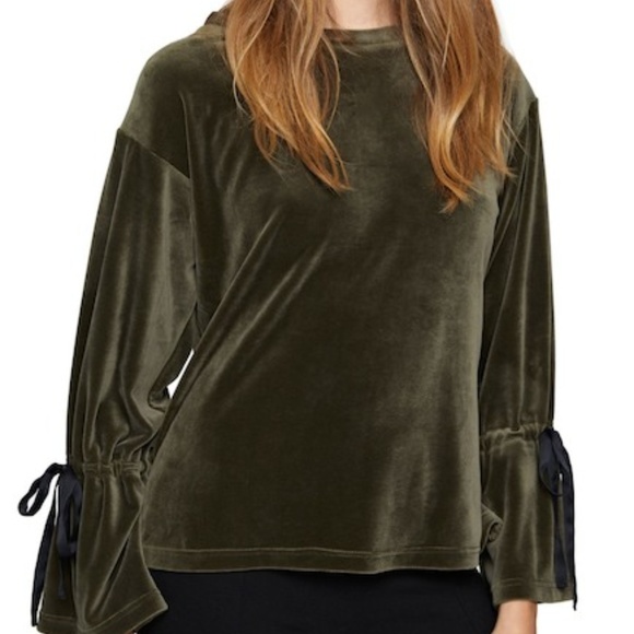 Sanctuary Tops - Sanctuary 'Tierney' tie sleeve velour top Sanctuary Tops - Sanctuary 'Tierney' tie sleeve velour top